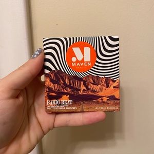 Maven Beauty Basic Beat shadow Palette Soft Blend